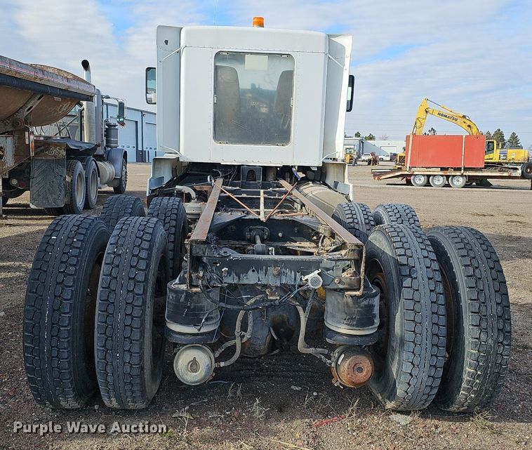 image for item DK0628 1992 Kenworth truck cab and chassis