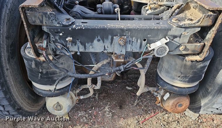 image for item DK0628 1992 Kenworth truck cab and chassis