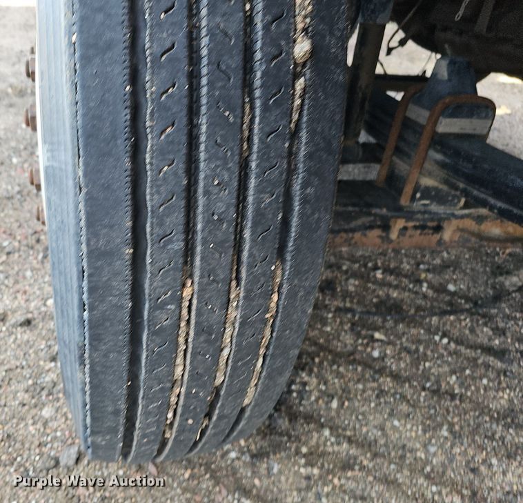 image for item DK0628 1992 Kenworth truck cab and chassis