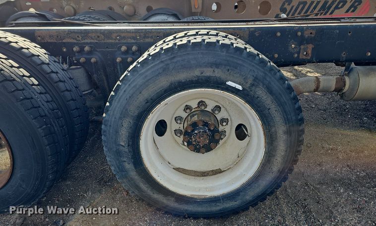 image for item DK0628 1992 Kenworth truck cab and chassis