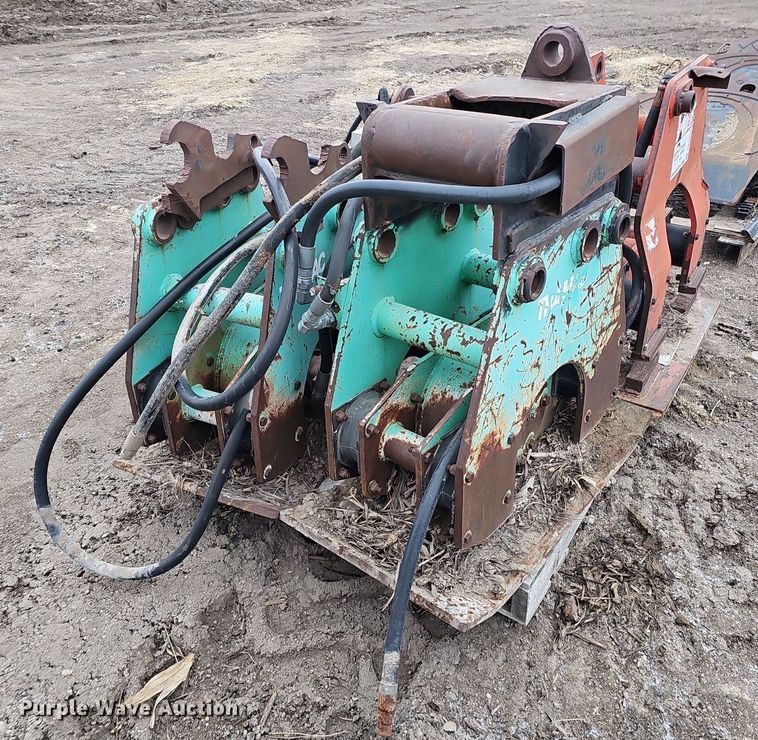 image for item DK0635 (4) plate compactors