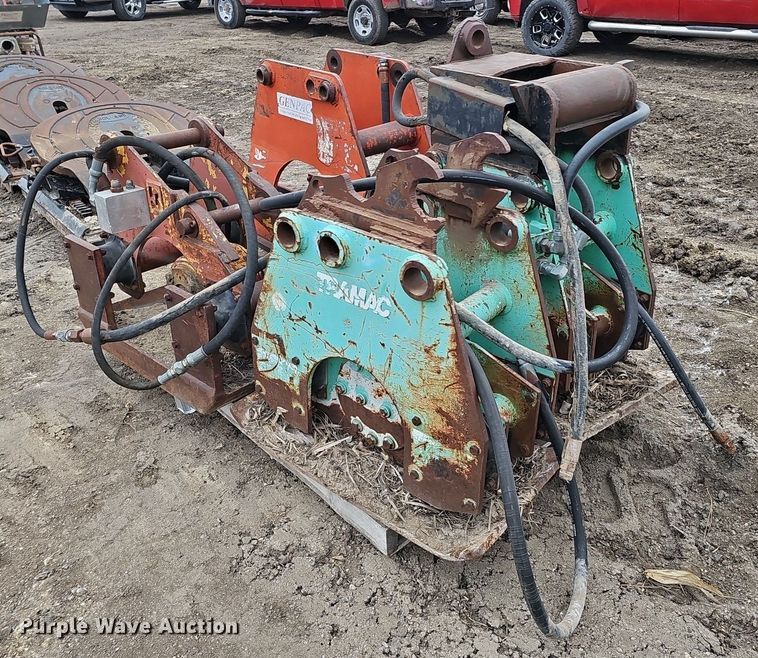 image for item DK0635 (4) plate compactors