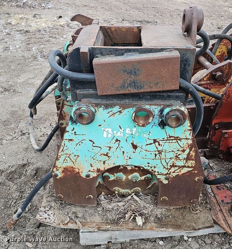 image for item DK0635 (4) plate compactors