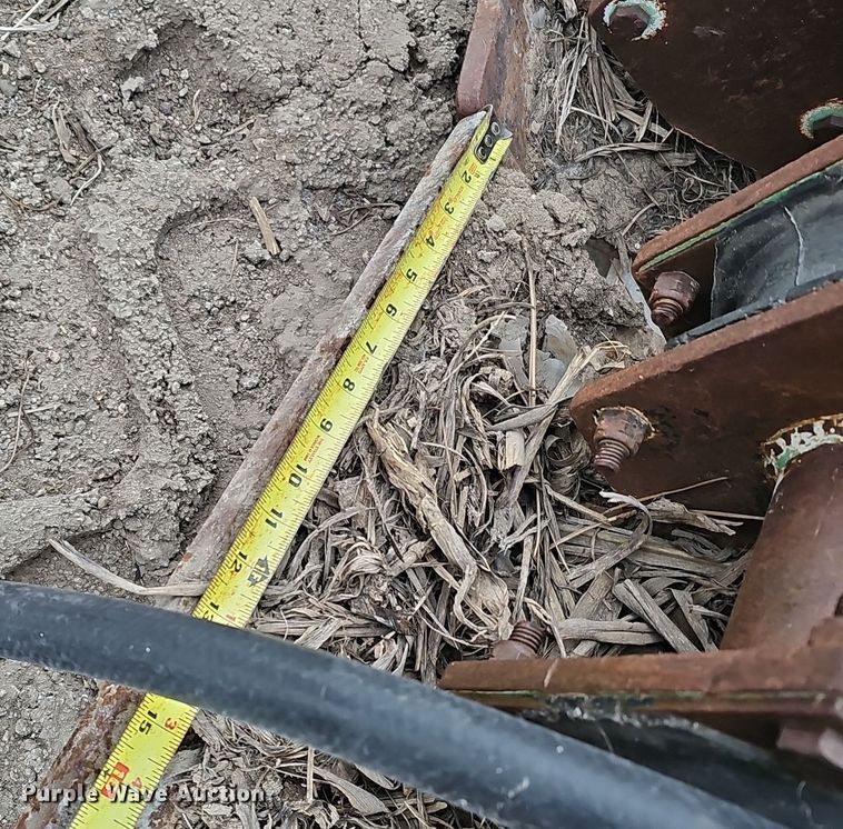 image for item DK0635 (4) plate compactors