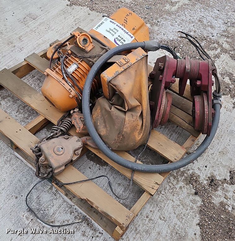 image for item DK0641 Harrington ES2-471 3 ton chain hoist