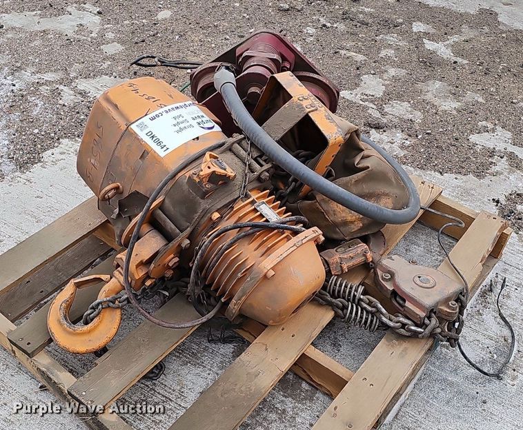 image for item DK0641 Harrington ES2-471 3 ton chain hoist