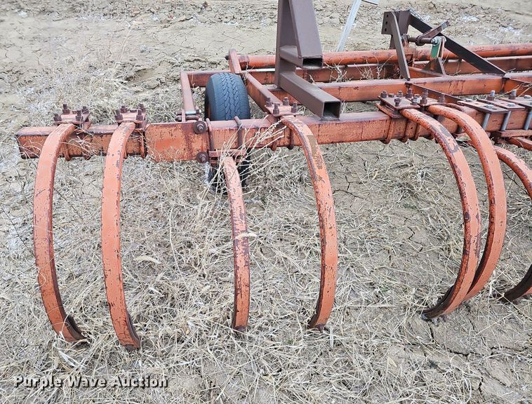 image for item DK0642 Allis Chalmers 10 chisel