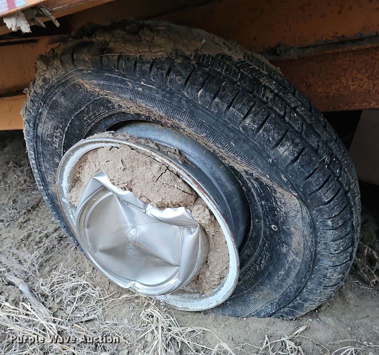 image for item DK0645 2007 Econoline MP1227TE equipment trailer