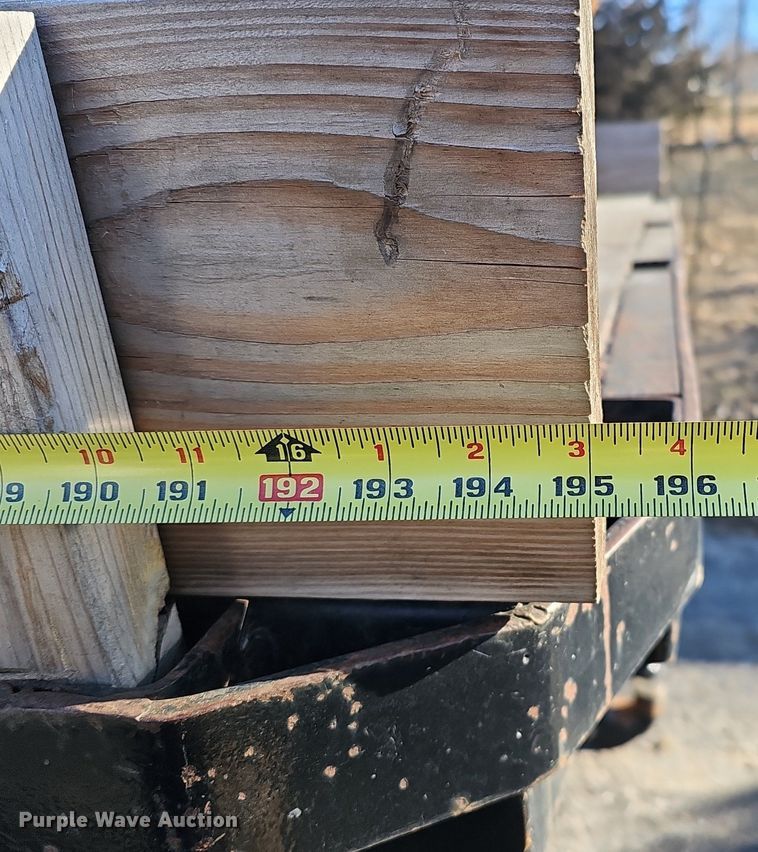 image for item DK0655 2000 Ford F750 Super Duty flatbed truck