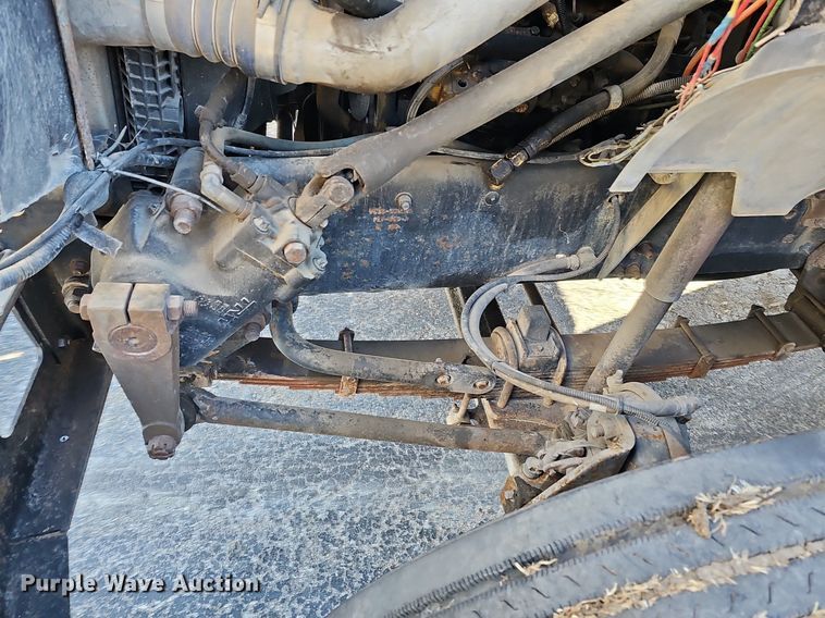 image for item DK0655 2000 Ford F750 Super Duty flatbed truck