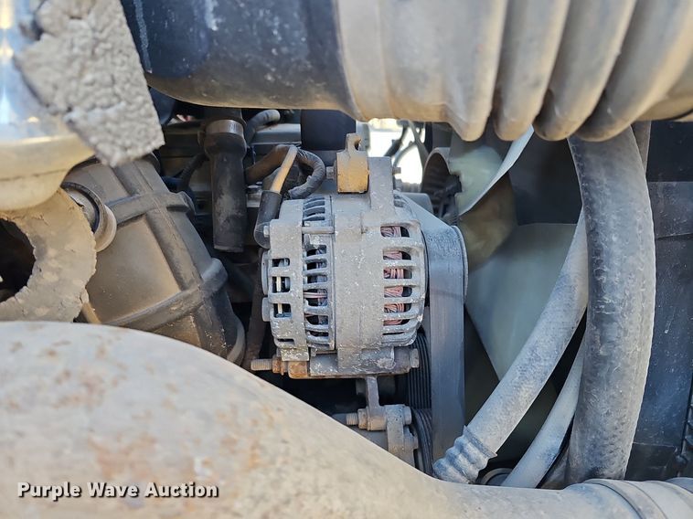 image for item DK0655 2000 Ford F750 Super Duty flatbed truck