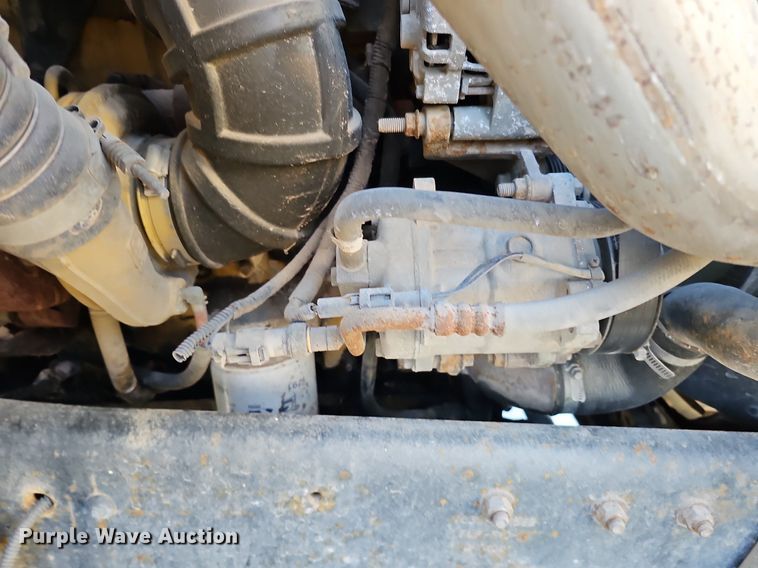 image for item DK0655 2000 Ford F750 Super Duty flatbed truck