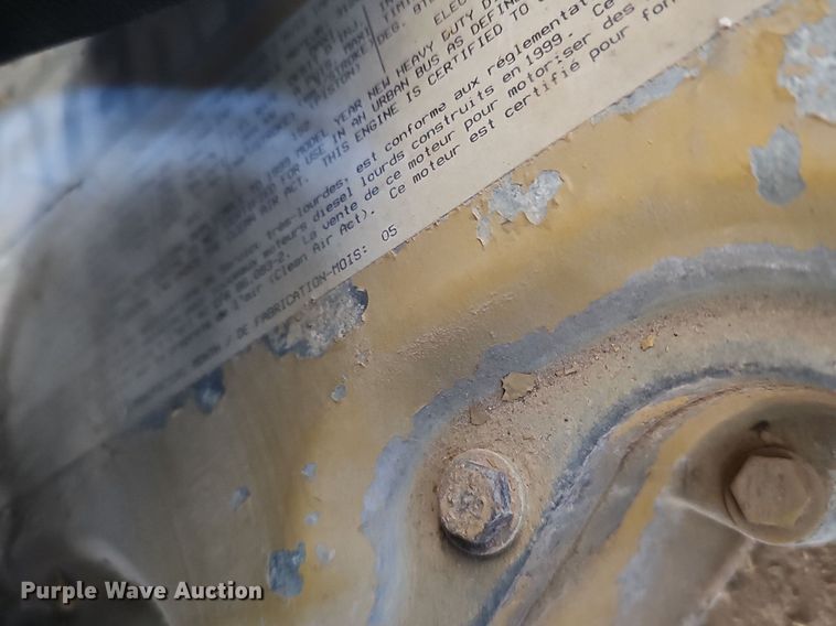 image for item DK0655 2000 Ford F750 Super Duty flatbed truck