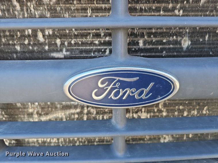 image for item DK0655 2000 Ford F750 Super Duty flatbed truck