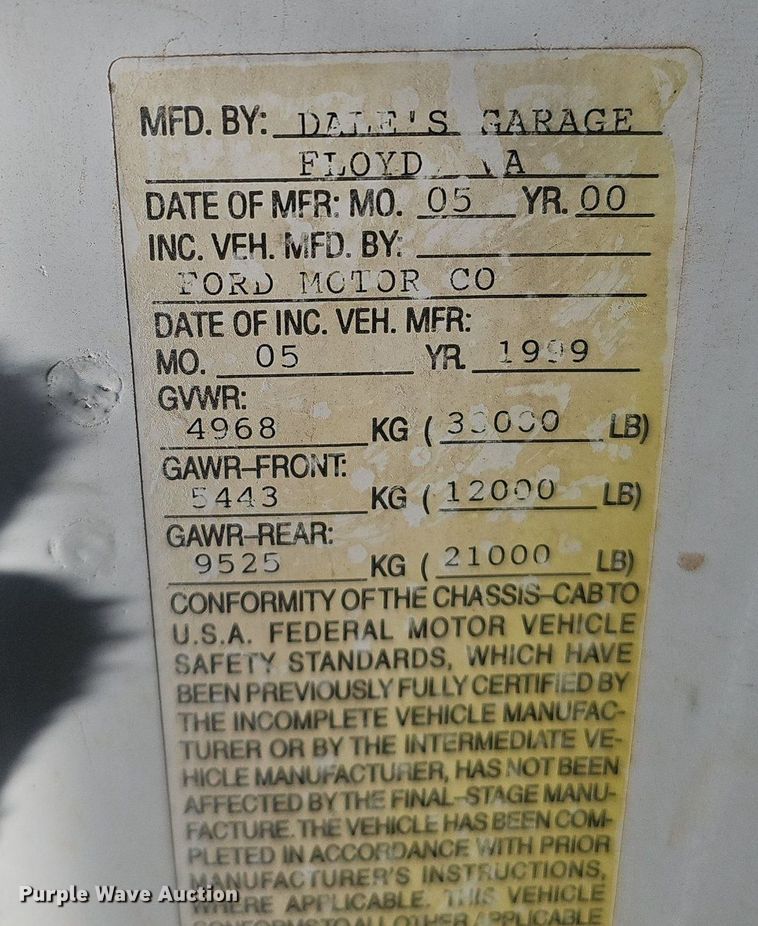 image for item DK0655 2000 Ford F750 Super Duty flatbed truck