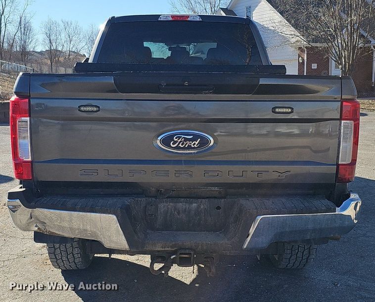 image for item DK0658 2017 Ford F250 Super Duty Crew Cab pickup truck