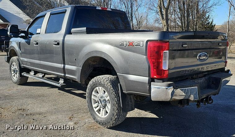 image for item DK0658 2017 Ford F250 Super Duty Crew Cab pickup truck