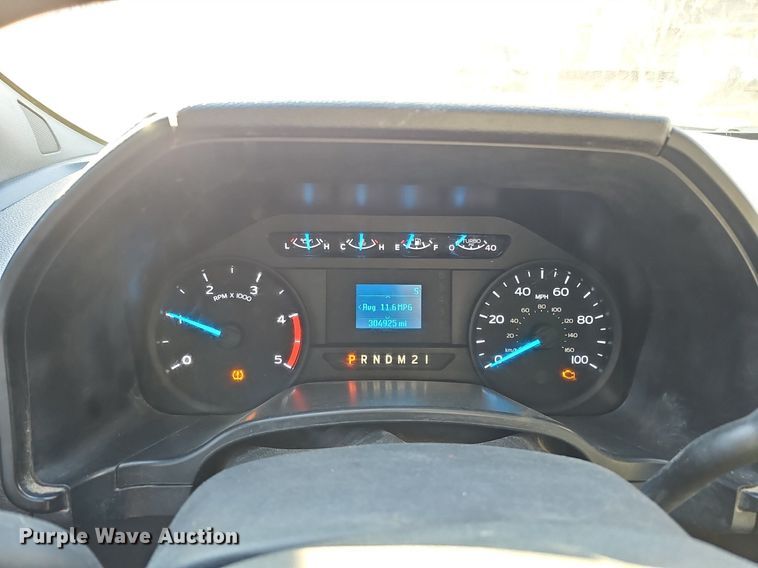 image for item DK0658 2017 Ford F250 Super Duty Crew Cab pickup truck