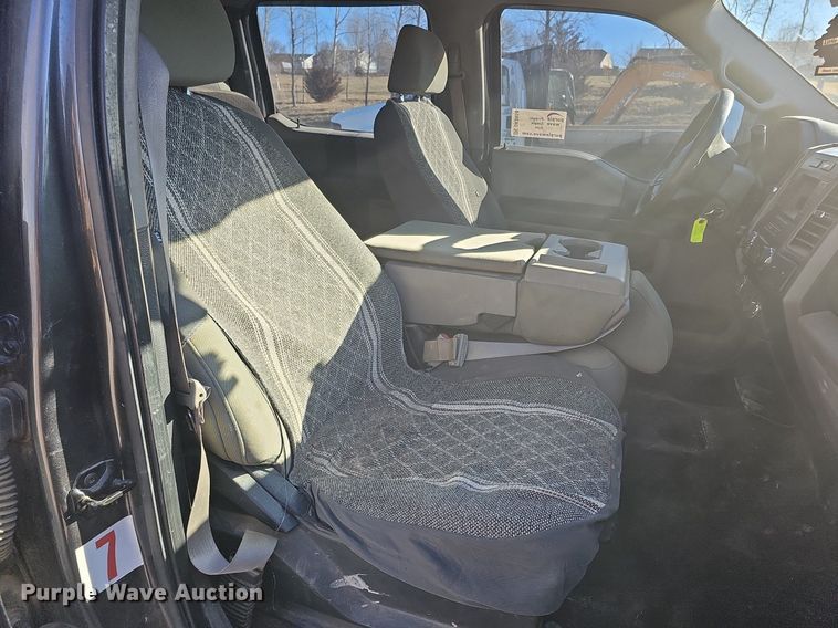 image for item DK0658 2017 Ford F250 Super Duty Crew Cab pickup truck