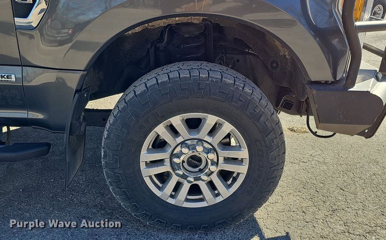 image for item DK0658 2017 Ford F250 Super Duty Crew Cab pickup truck