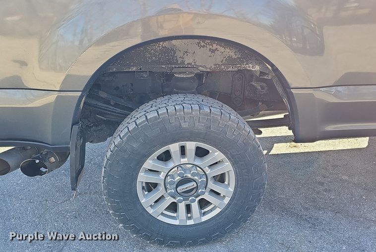 image for item DK0658 2017 Ford F250 Super Duty Crew Cab pickup truck