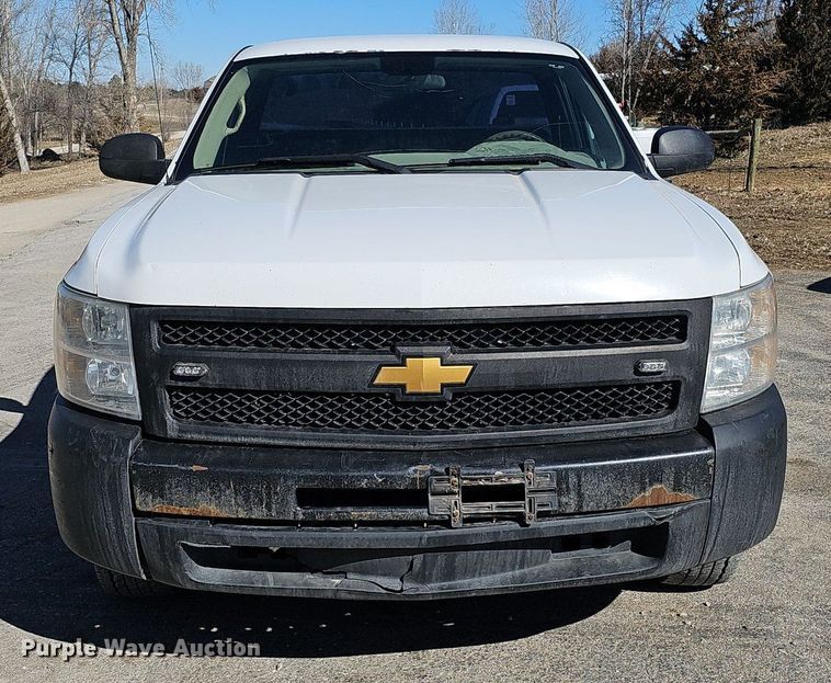 image for item DK0660 2013 Chevrolet Silverado 1500 pickup truck