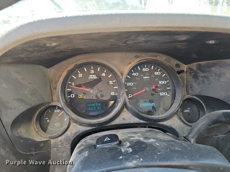 image for item DK0660 2013 Chevrolet Silverado 1500 pickup truck