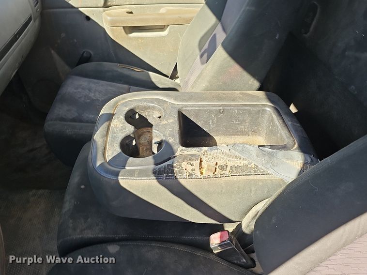 image for item DK0660 2013 Chevrolet Silverado 1500 pickup truck