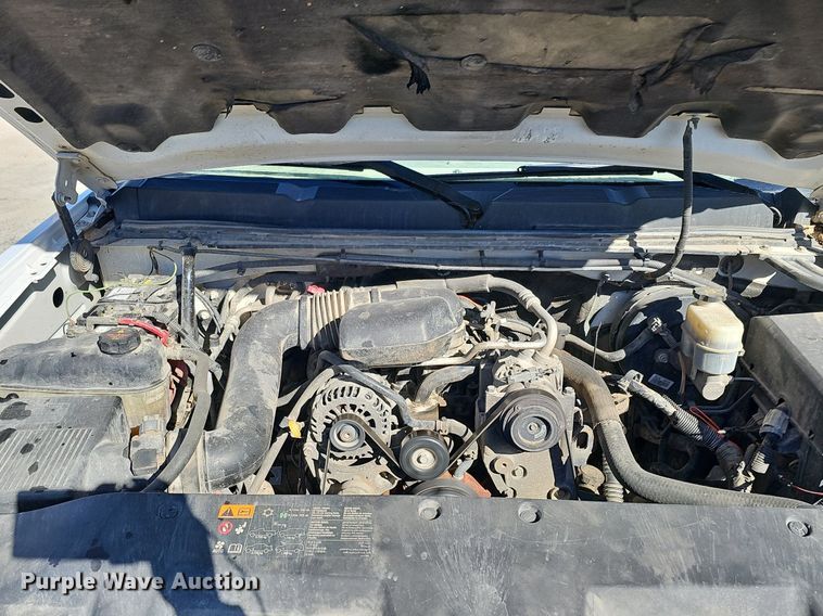 image for item DK0660 2013 Chevrolet Silverado 1500 pickup truck