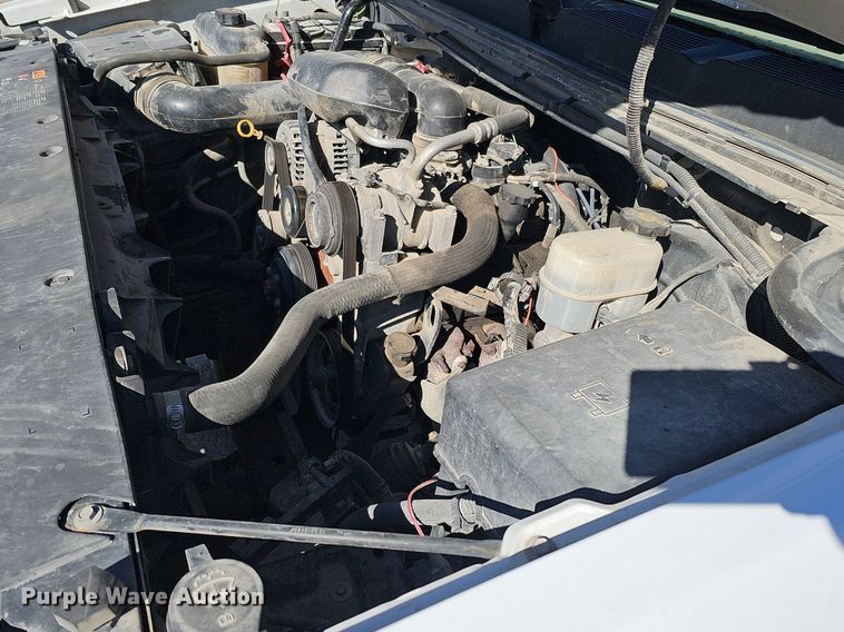 image for item DK0660 2013 Chevrolet Silverado 1500 pickup truck