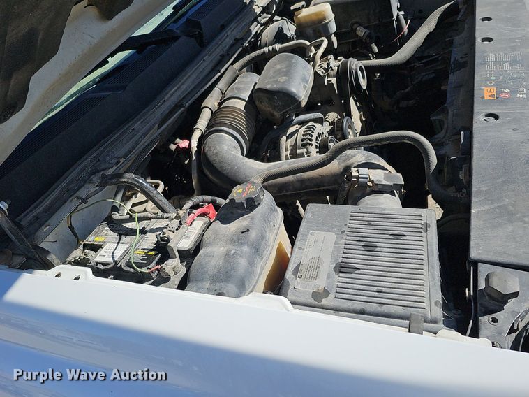 image for item DK0660 2013 Chevrolet Silverado 1500 pickup truck