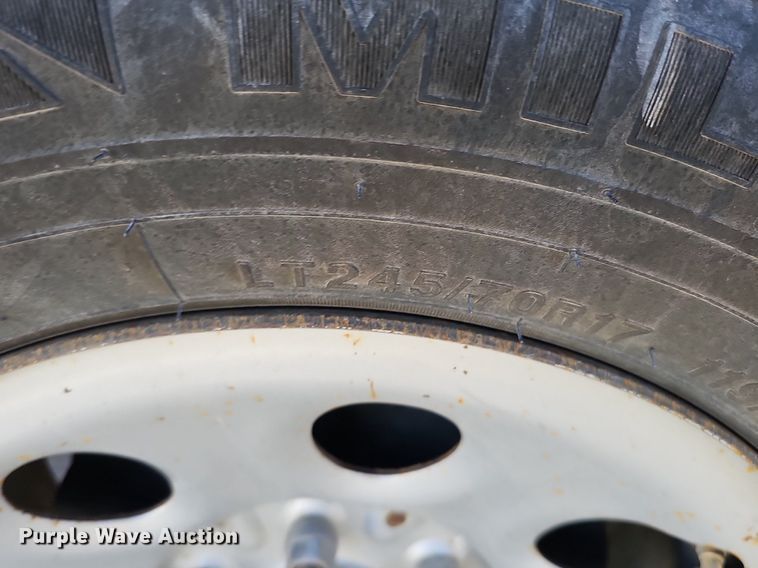 image for item DK0660 2013 Chevrolet Silverado 1500 pickup truck