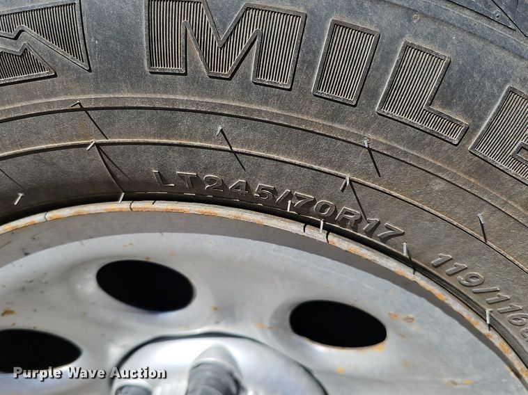 image for item DK0660 2013 Chevrolet Silverado 1500 pickup truck