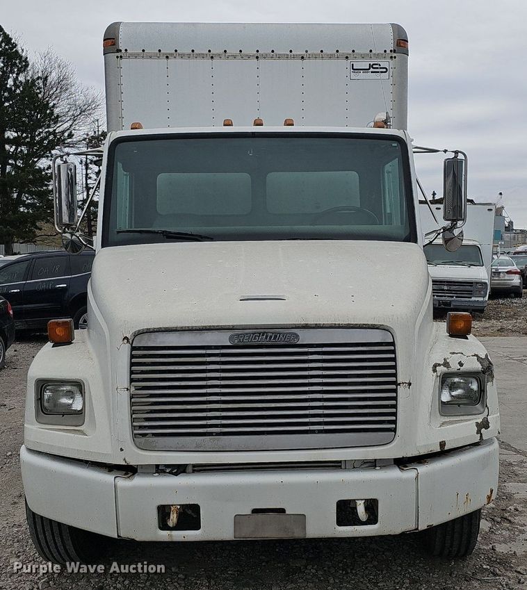 image for item DK0698 1996 Freightliner  FL70 box truck