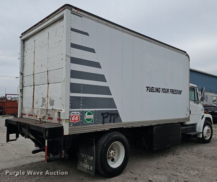 image for item DK0698 1996 Freightliner  FL70 box truck