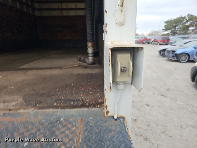 image for item DK0698 1996 Freightliner  FL70 box truck