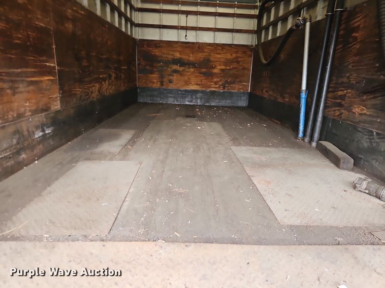 image for item DK0698 1996 Freightliner  FL70 box truck