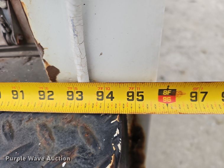 image for item DK0698 1996 Freightliner  FL70 box truck