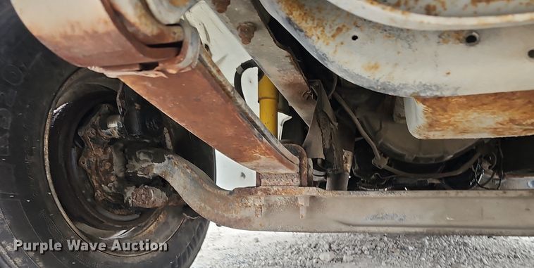 image for item DK0698 1996 Freightliner  FL70 box truck