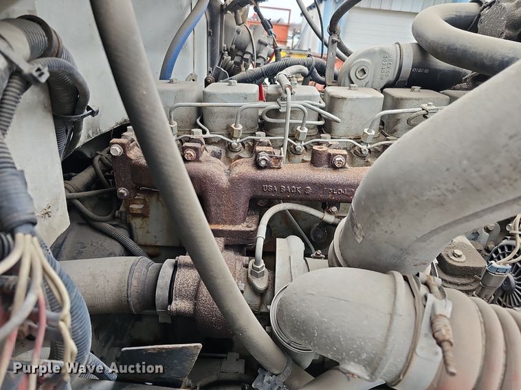 image for item DK0698 1996 Freightliner  FL70 box truck