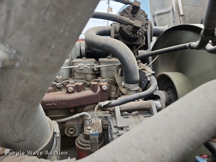 image for item DK0698 1996 Freightliner  FL70 box truck