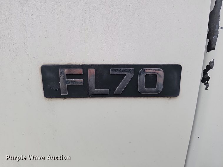 image for item DK0698 1996 Freightliner  FL70 box truck