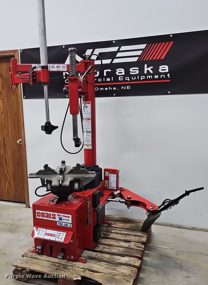 Coats X Series 70XAH3 rim clamp tire machine in Papillion, NE Item