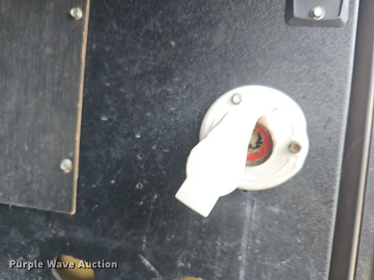 image for item DK0705 1996 Thor West Residency 3650 FTS351232 RV