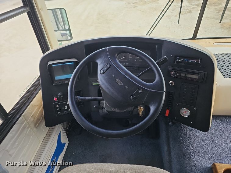 image for item DK0705 1996 Thor West Residency 3650 FTS351232 RV