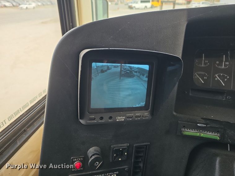 image for item DK0705 1996 Thor West Residency 3650 FTS351232 RV