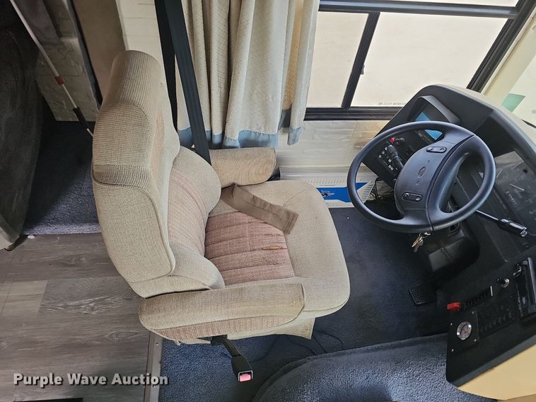 image for item DK0705 1996 Thor West Residency 3650 FTS351232 RV