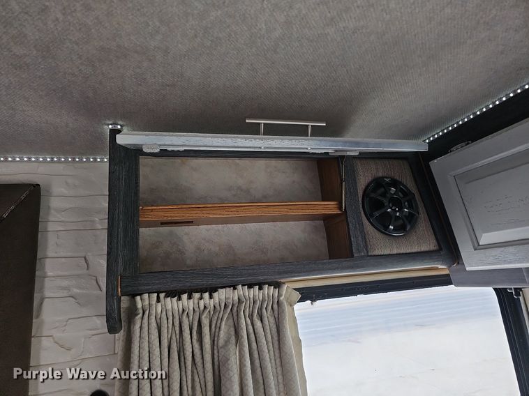 image for item DK0705 1996 Thor West Residency 3650 FTS351232 RV