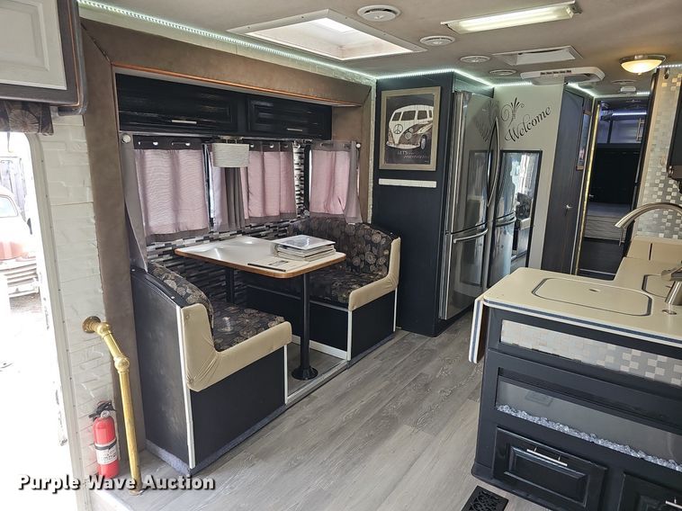 image for item DK0705 1996 Thor West Residency 3650 FTS351232 RV