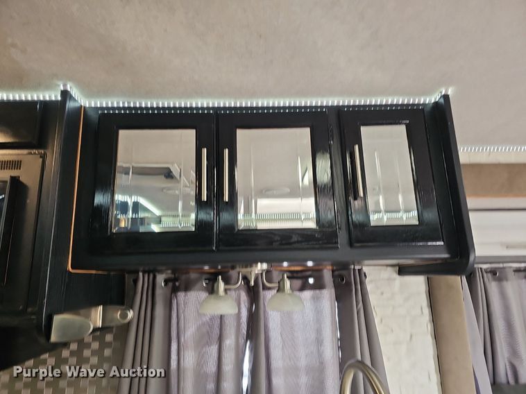 image for item DK0705 1996 Thor West Residency 3650 FTS351232 RV